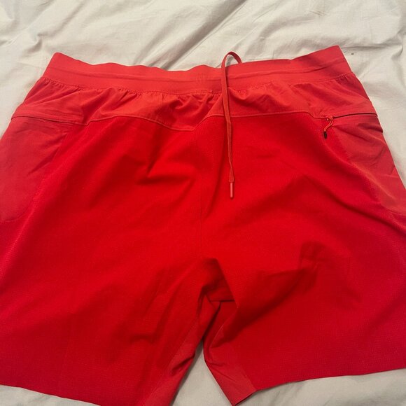 Lululemon Train to Beach Short 8" XXL - Picture 2 of 3